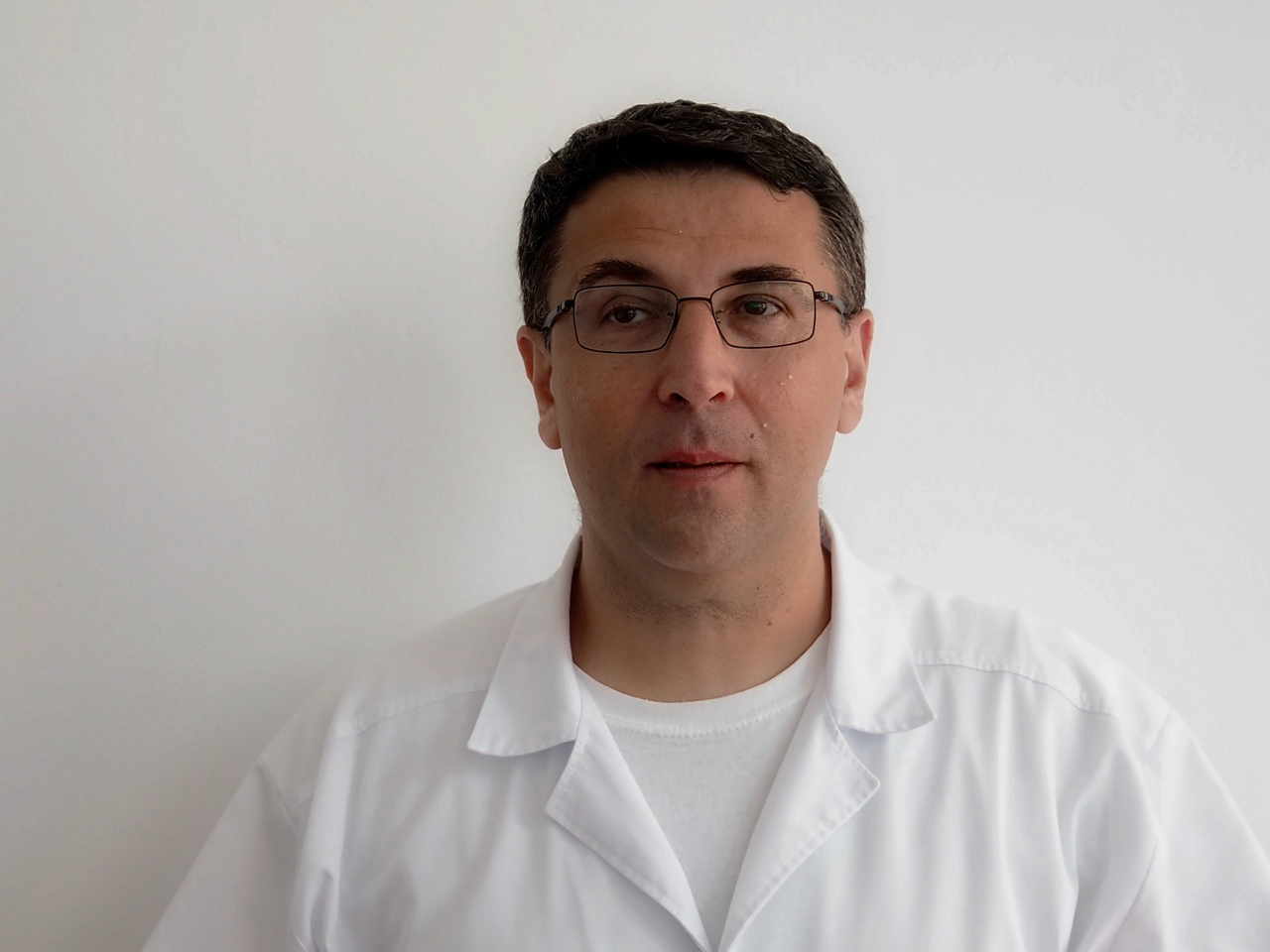 Dr Cosmin Tarnovetchi