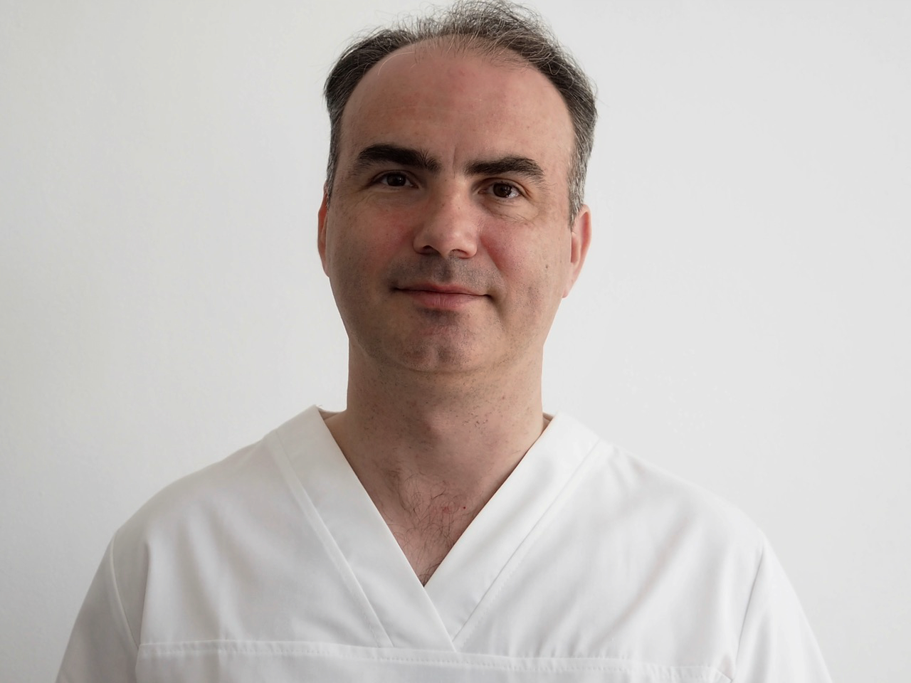 Dr Daniel Ceuca